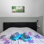 4 Entre 2 Et 4 Personnes